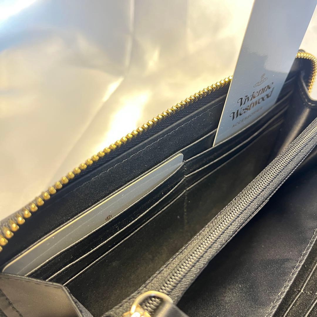新品 Vivienne Westwood 黒 長財布 金色のオーブ