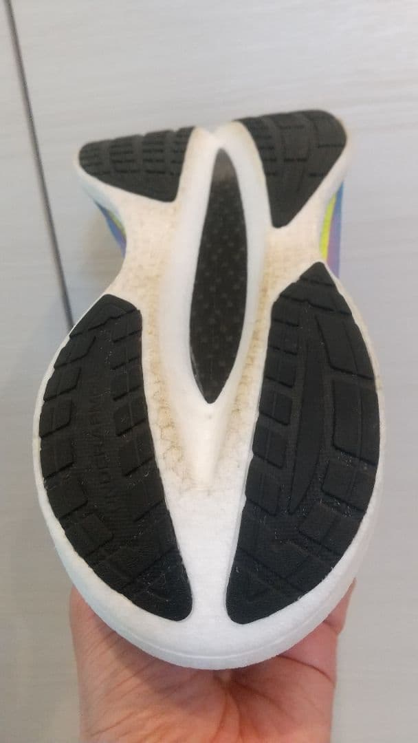 も*ふ様 Under Armour UAベロシティ エリート3