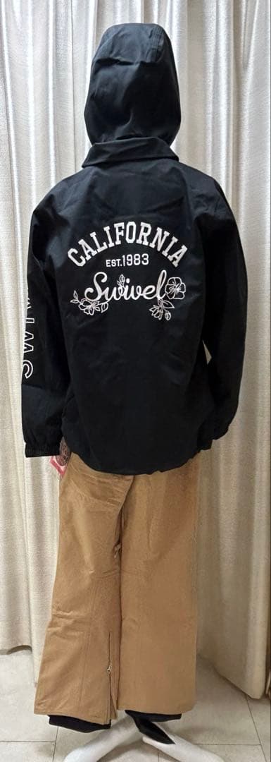 【新品】スノーボードウェアセット（ジャケット、パンツ、靴下）