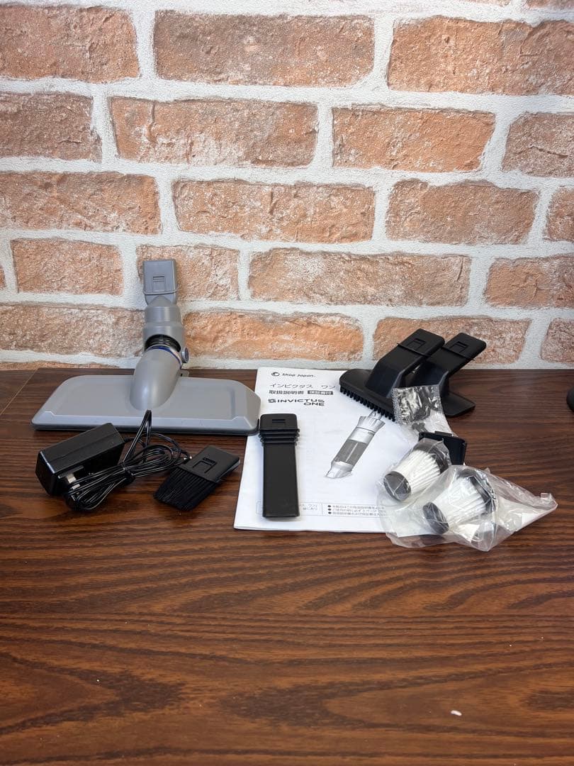 美品　欠品有　INVICTUS ONE コードレス掃除機