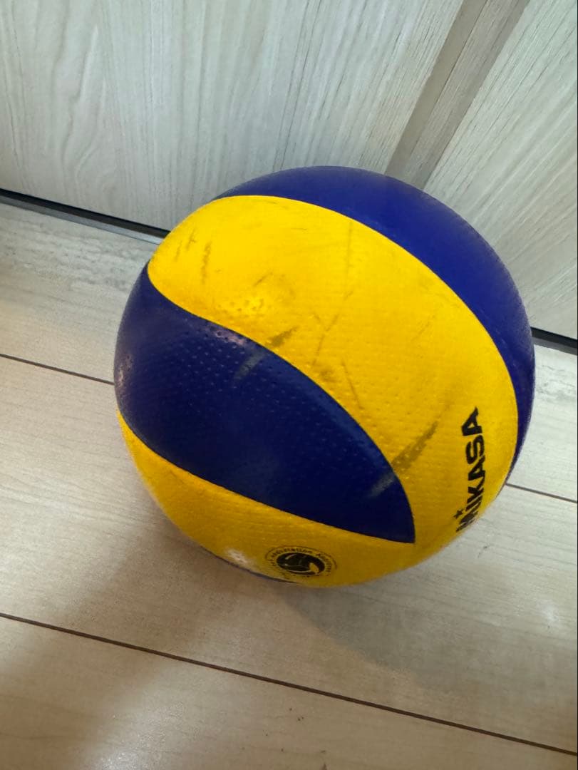 バレーボール　軽量四号球　６個