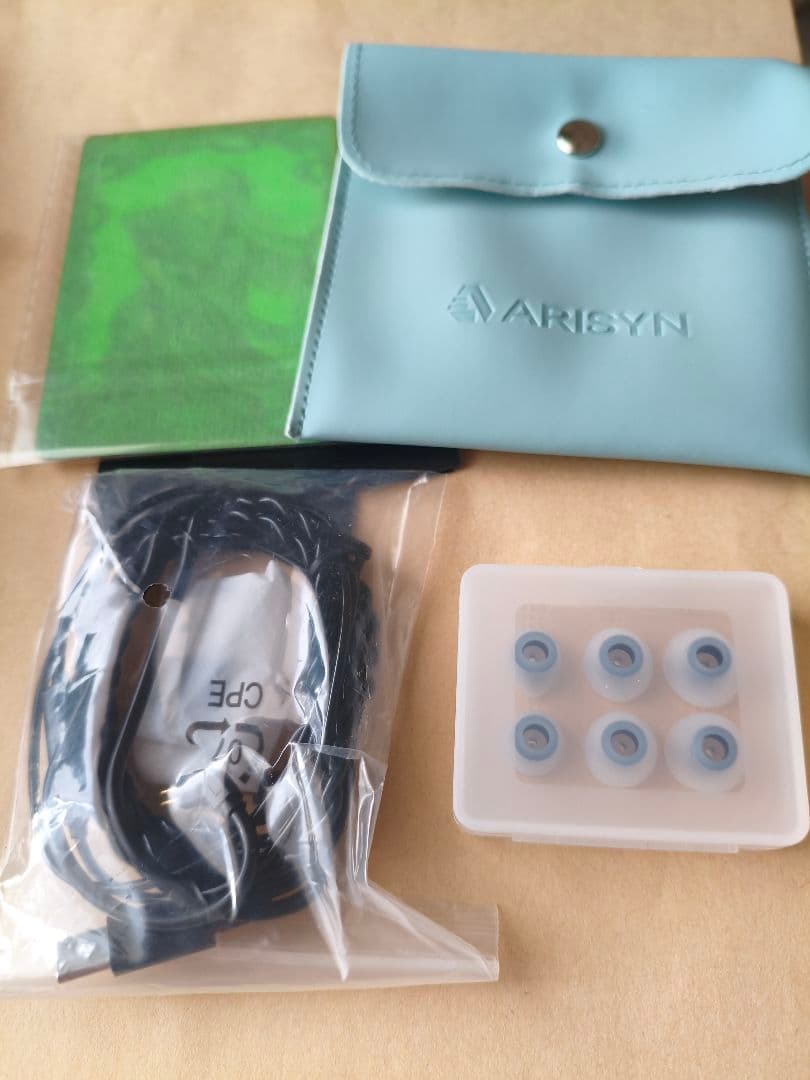 ARISYN YUN XIU 有線イヤホン　DLC 1DD＋1pzt