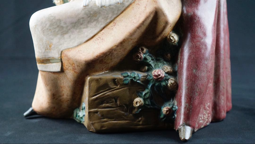 LLADRO 12070 リヤドロ「髪をすく姉妹」