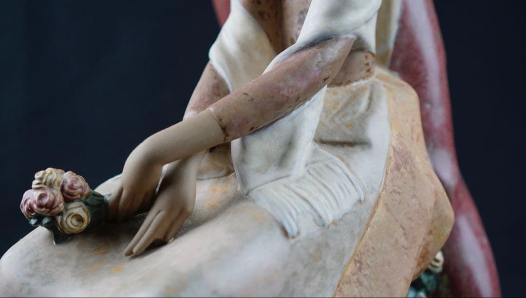 LLADRO 12070 リヤドロ「髪をすく姉妹」