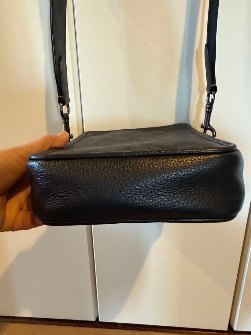 美品COACHブラック ショルダーバッグ