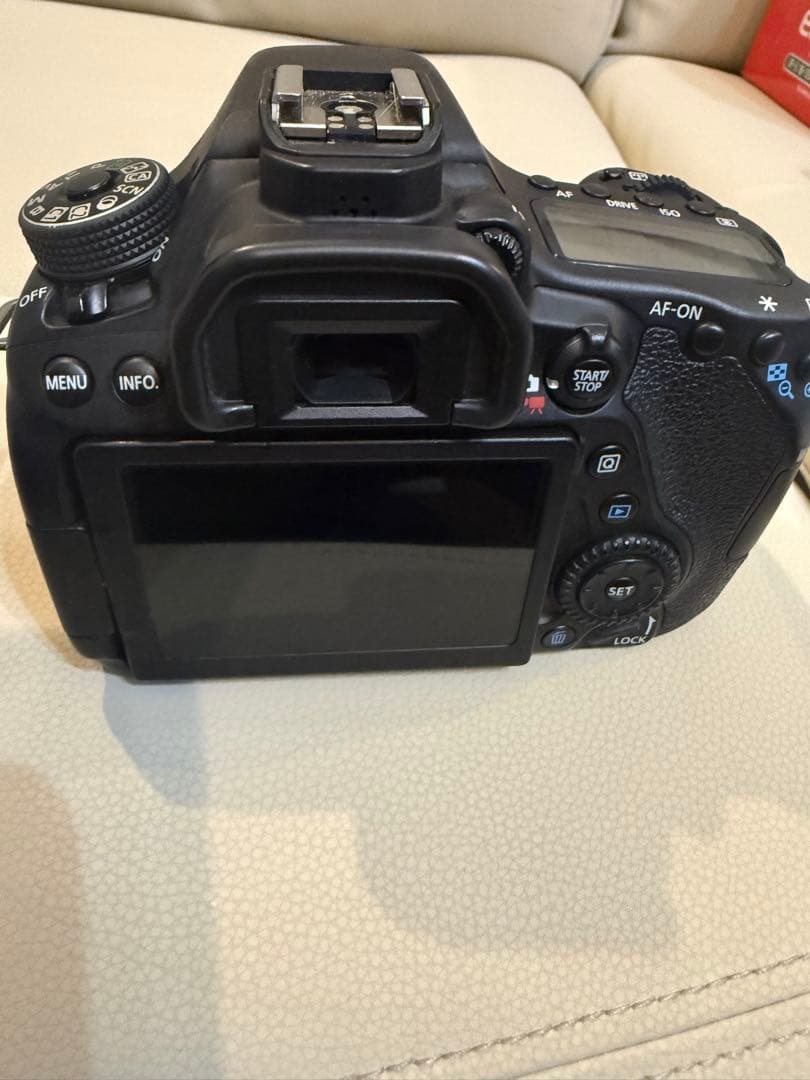 y*u様 【値下げ】Canon EOS 80D デジタル一眼レフ レンズセット本