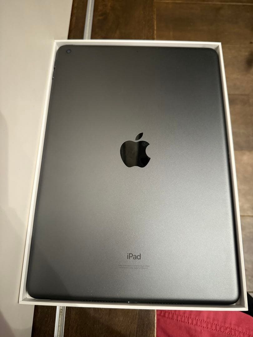 iPad 第9世代　64GB
