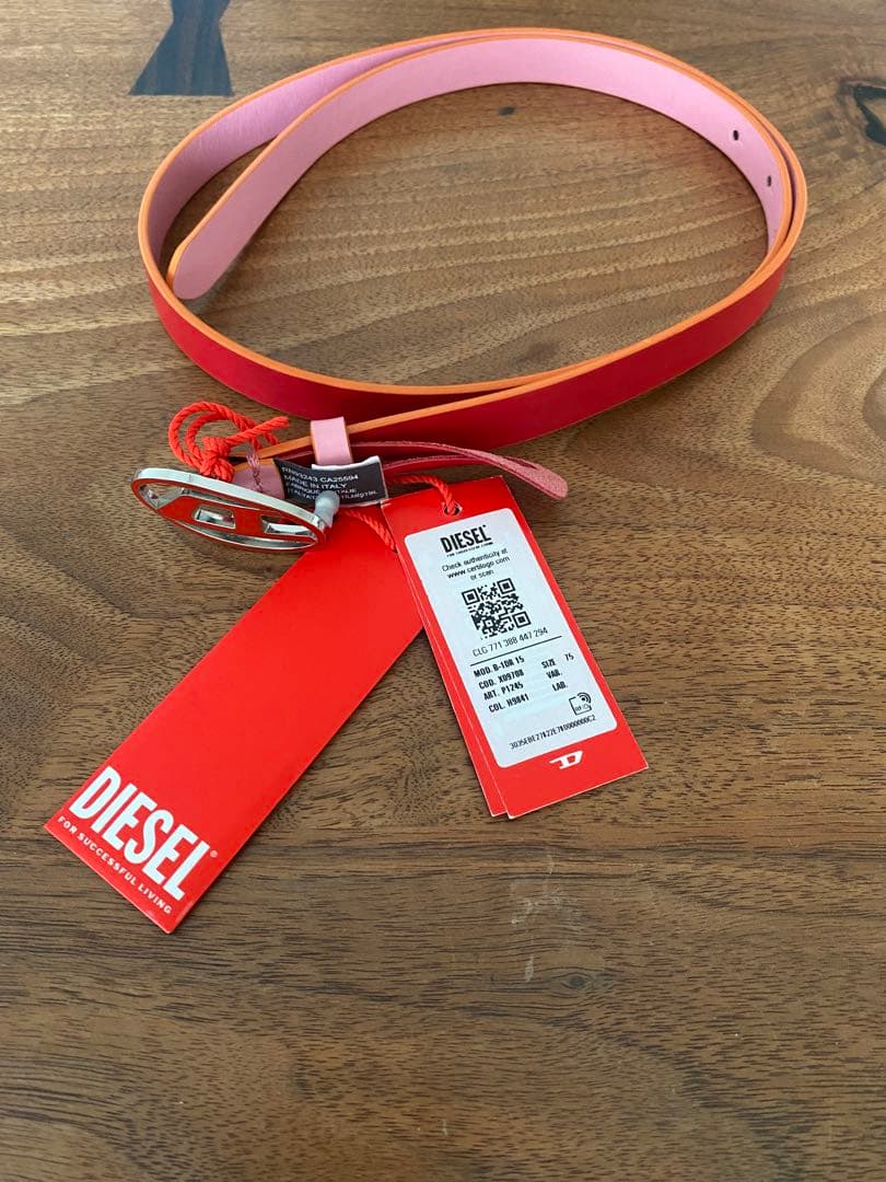 ディーゼル　ロゴ　バックル　Dメタル ＜ピンク＞