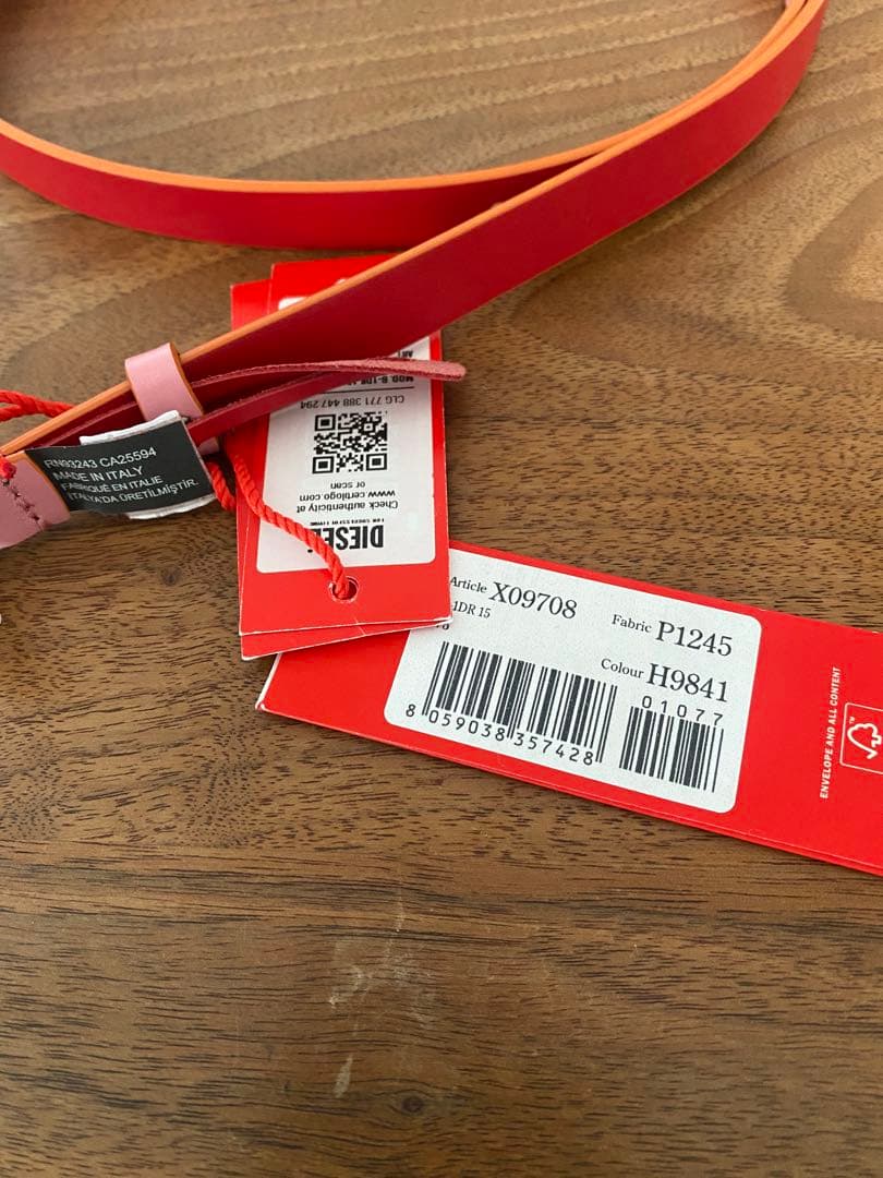 ディーゼル　ロゴ　バックル　Dメタル ＜ピンク＞