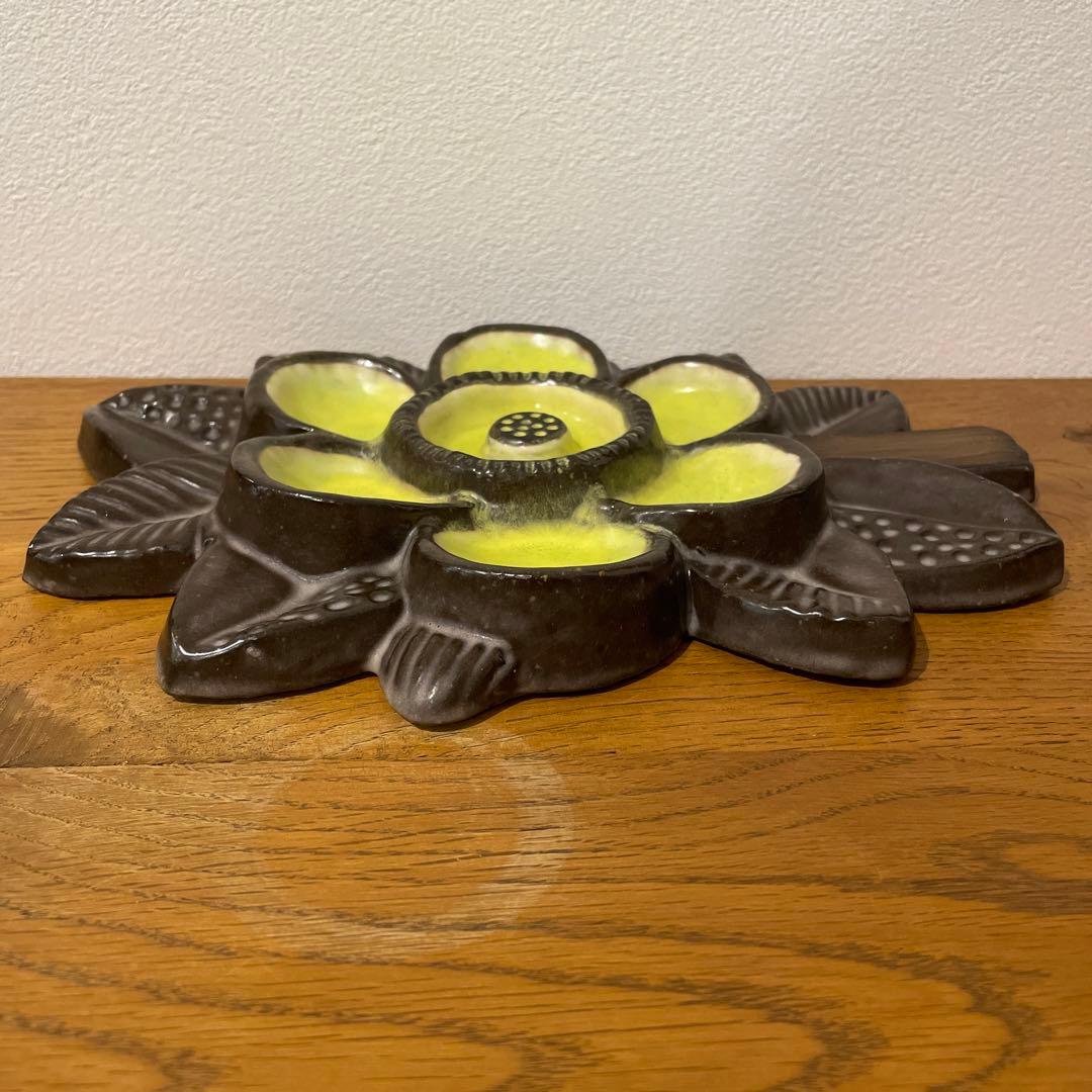 ウプサラエクビー Upsala Ekeby 黄色の花の陶板