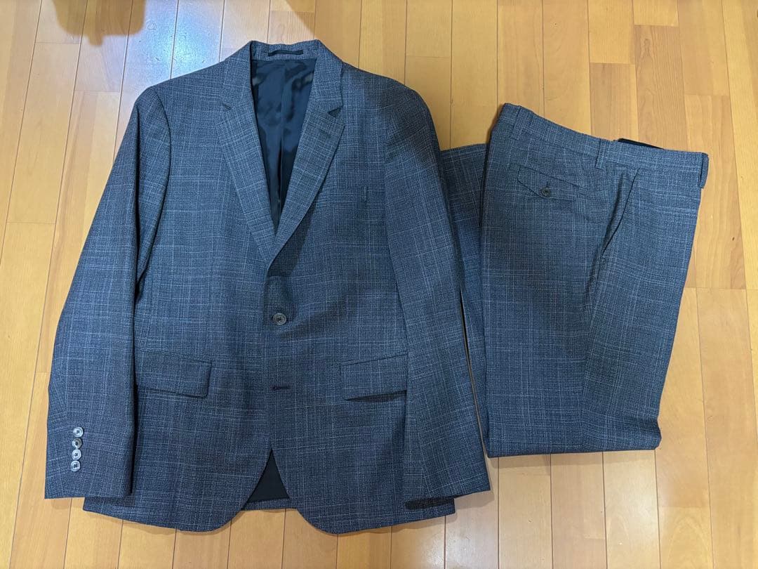 【値下げ】エポカウオモ　セットアップスーツ　サイズ46 グレー　いい柄です