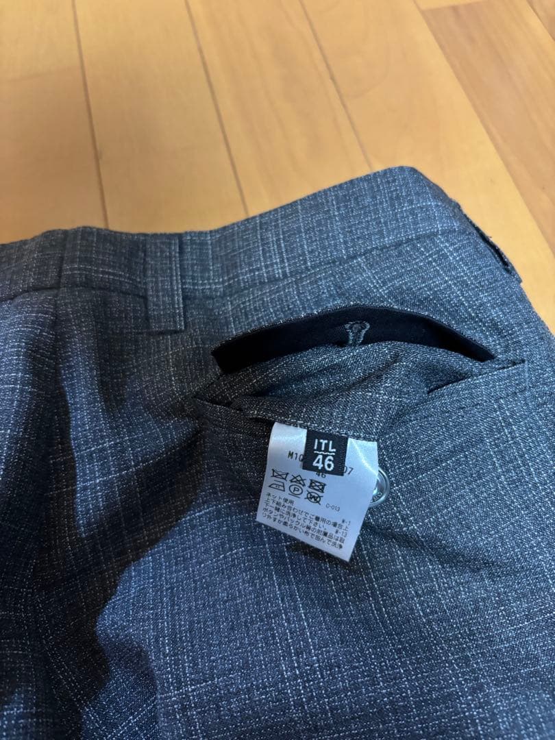 【値下げ】エポカウオモ　セットアップスーツ　サイズ46 グレー　いい柄です