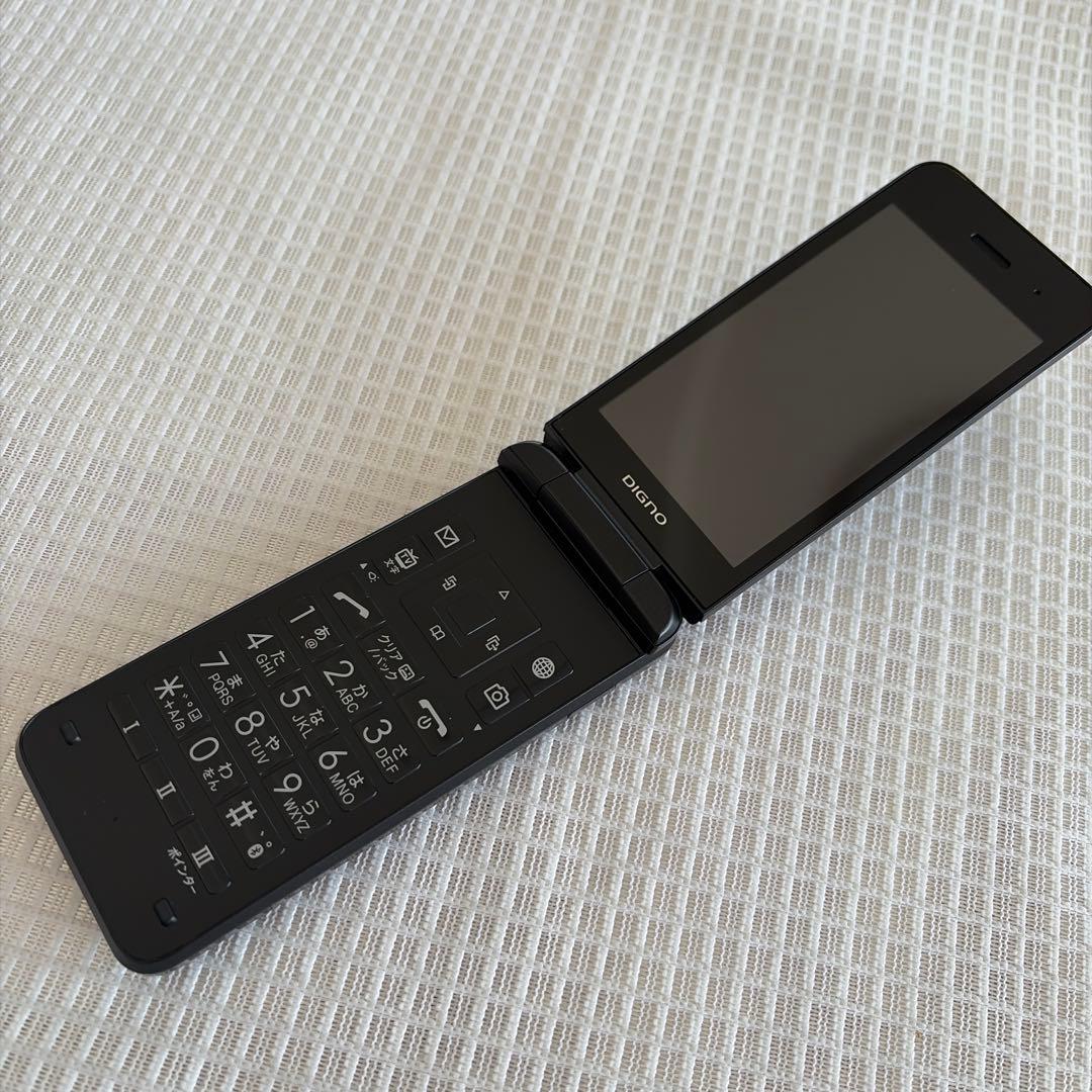 DIGNOケータイ3 京セラ902KCブラック