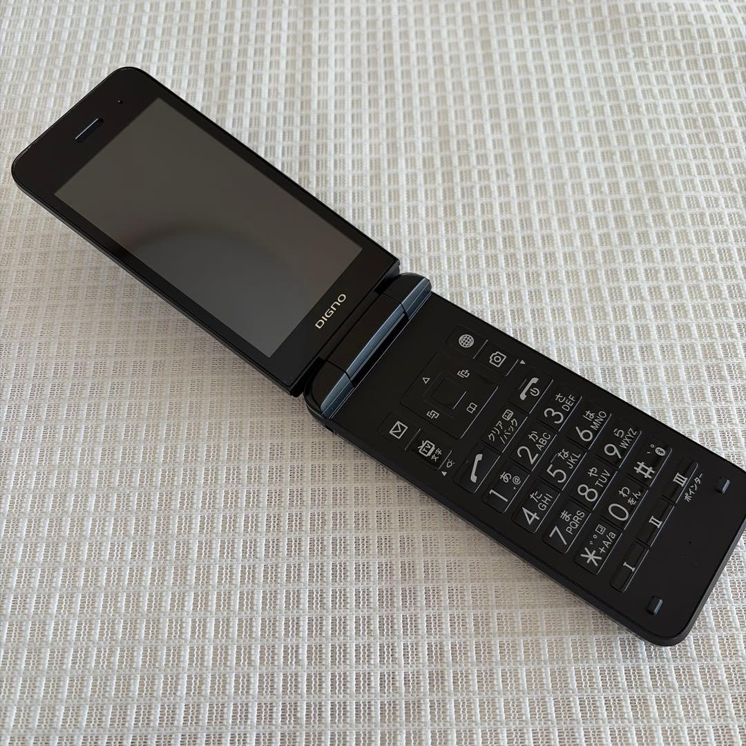 DIGNOケータイ3 京セラ902KCブラック
