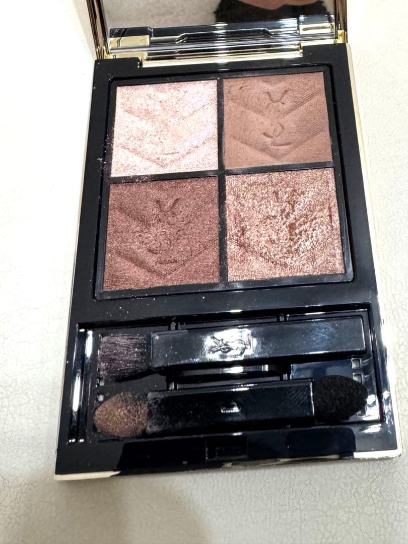 ysl／クチュールミニクラッチ025 ホリデー　アイシャドウ　2025