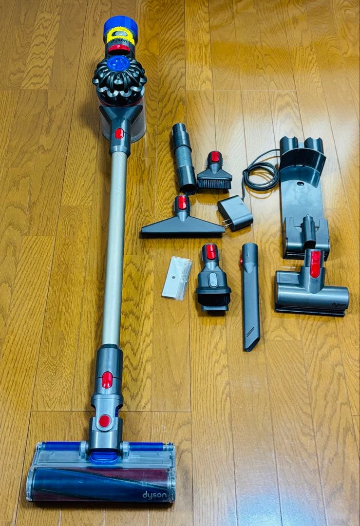 dyson V8 fluffy extra ダイソン サイクロンクリーナー