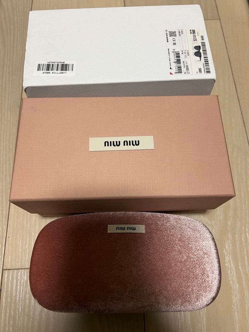 早い者勝ち‼️【miumiu/ミュウミュウ】スクエア サングラス