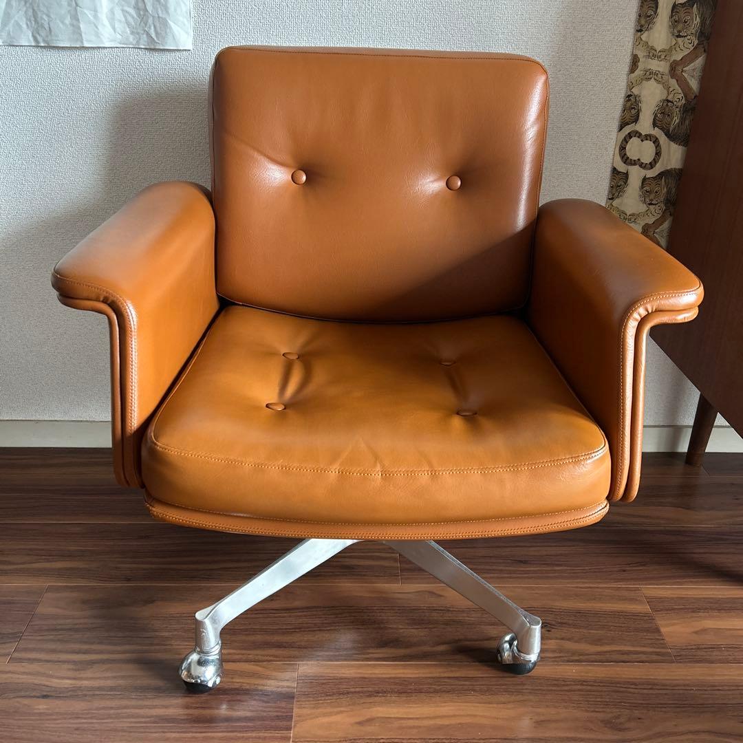 ビンテージアームチェア　ミッドセンチュリー