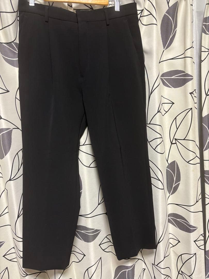 ブラック スラックス