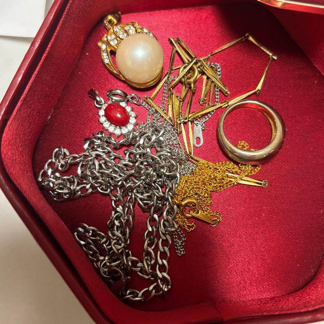 S*e様 遺品整理 自宅整理 アクセサリー イミテーション ネックレス リング等