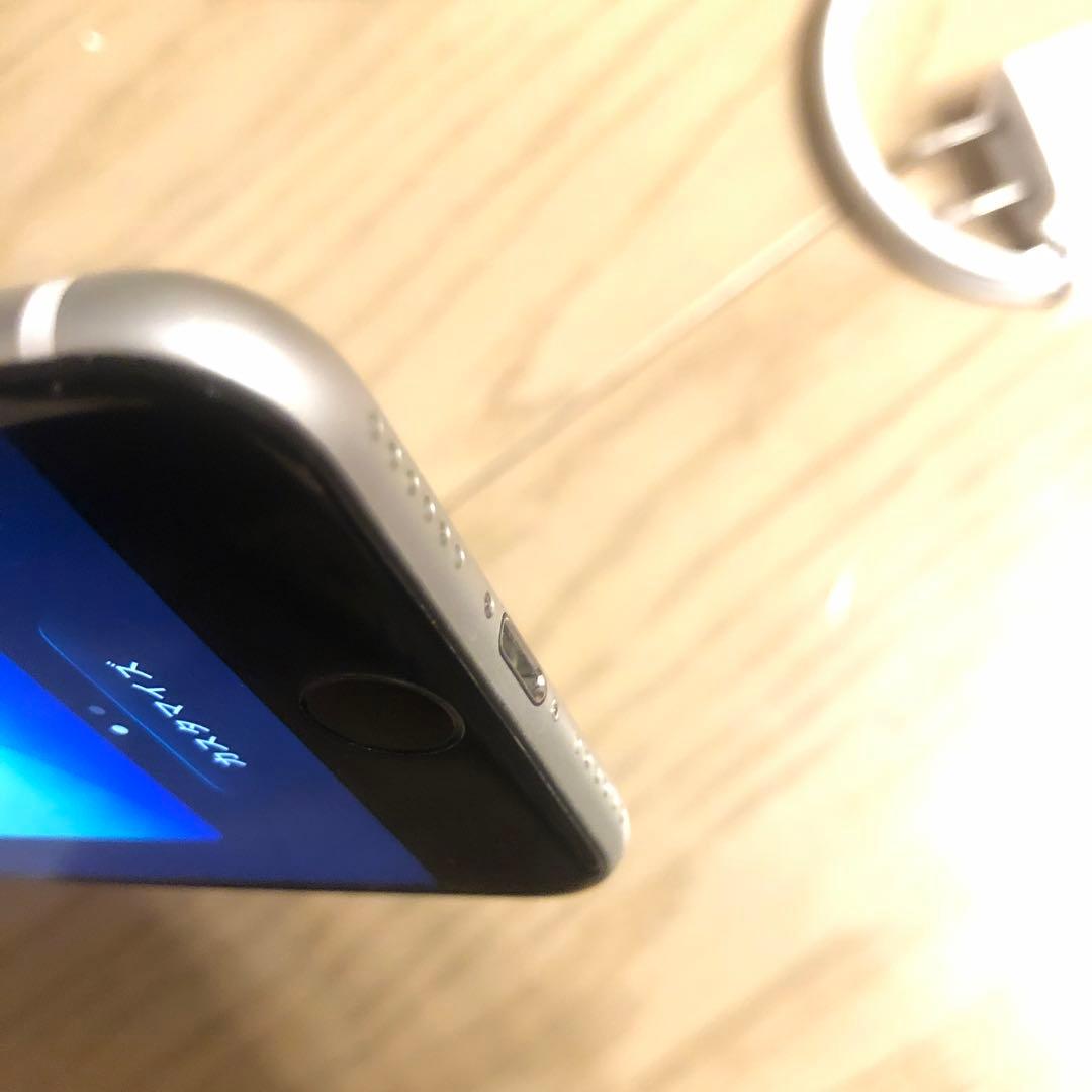 美品　iPhone SE 第2世代