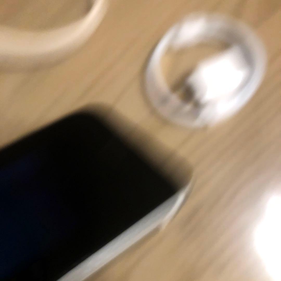 美品　iPhone SE 第2世代