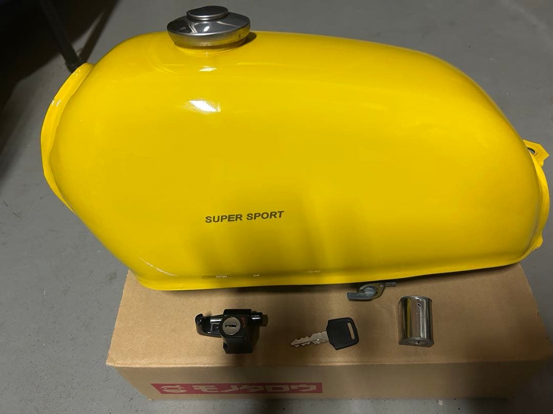 renエイプ50　社外タンク　キャブ用