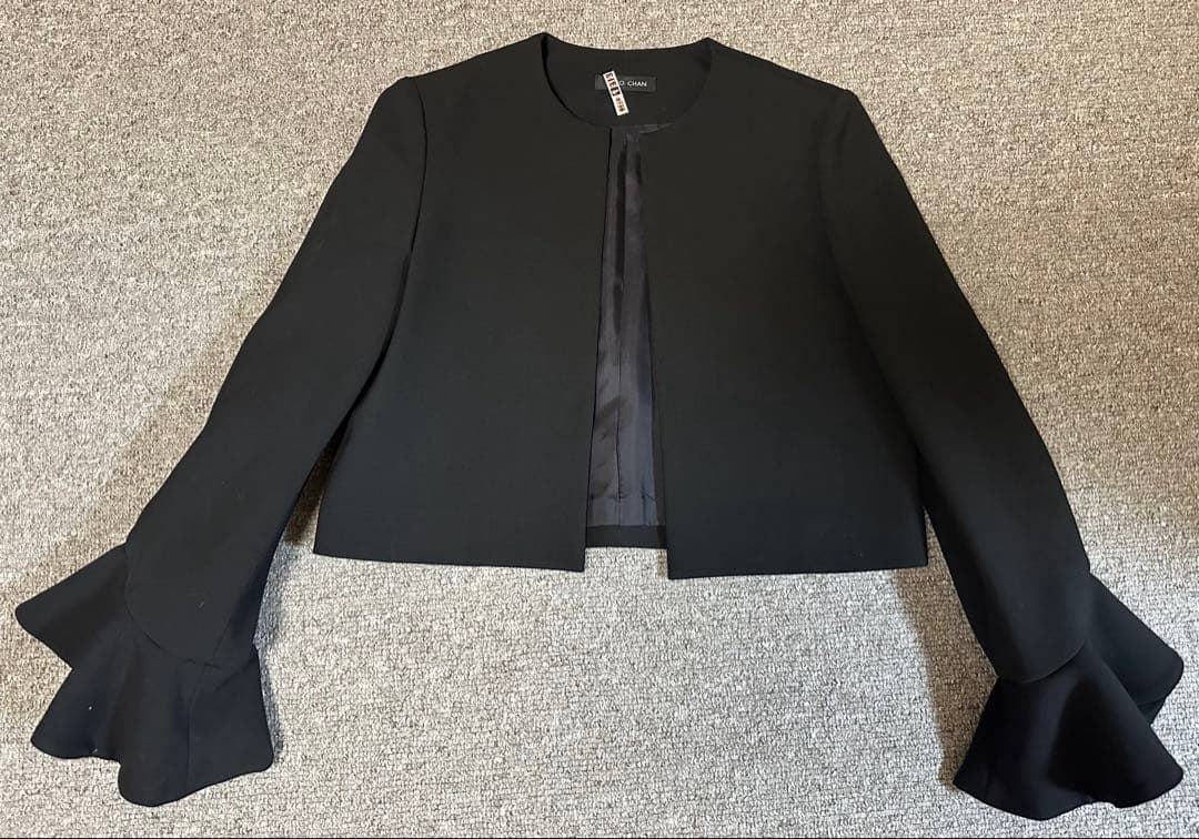 ⭐️値引き⭐️YOKOCHAN ヨーコチャン　ノーカラージャケット フレアスリーブ