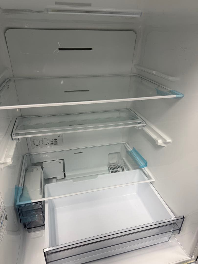 東芝　ノンフロン冷凍冷蔵庫　GR-U33SC (WU) 2023年　326L