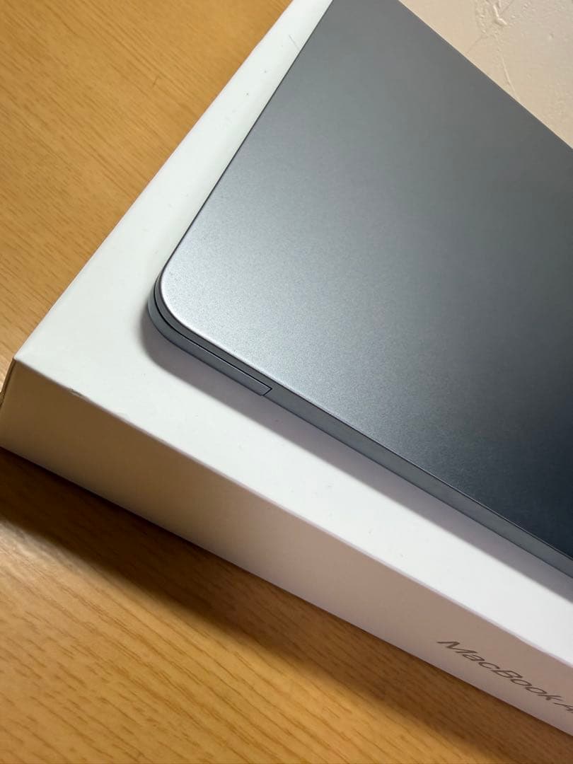 MacBook Air M2 (2022)スペースグレー 13.6インチ