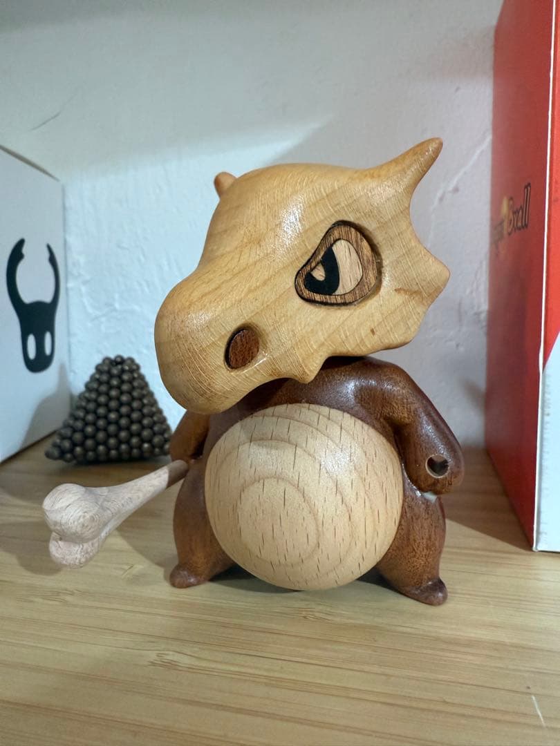 カラカラ　木製　彫刻