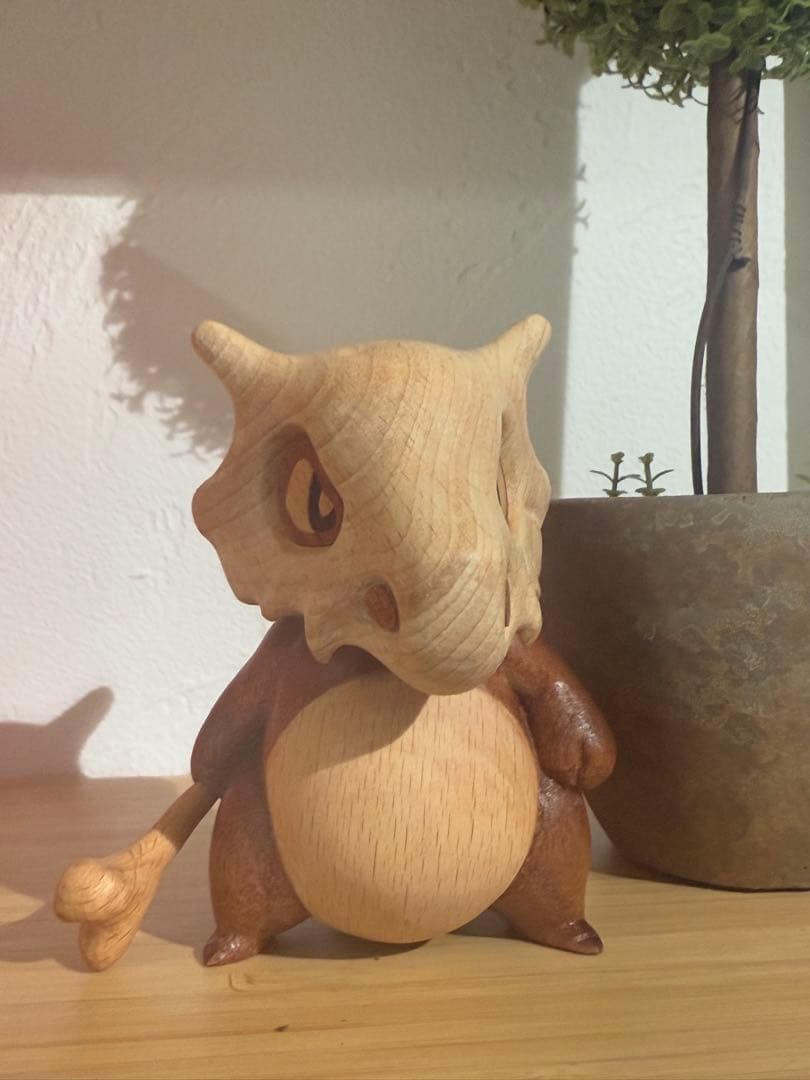 カラカラ　木製　彫刻