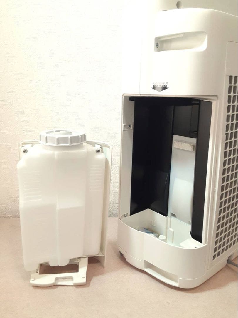 シャープ　加湿空気清浄機　プラズマクラスター　KI-NS50-W　2021年製