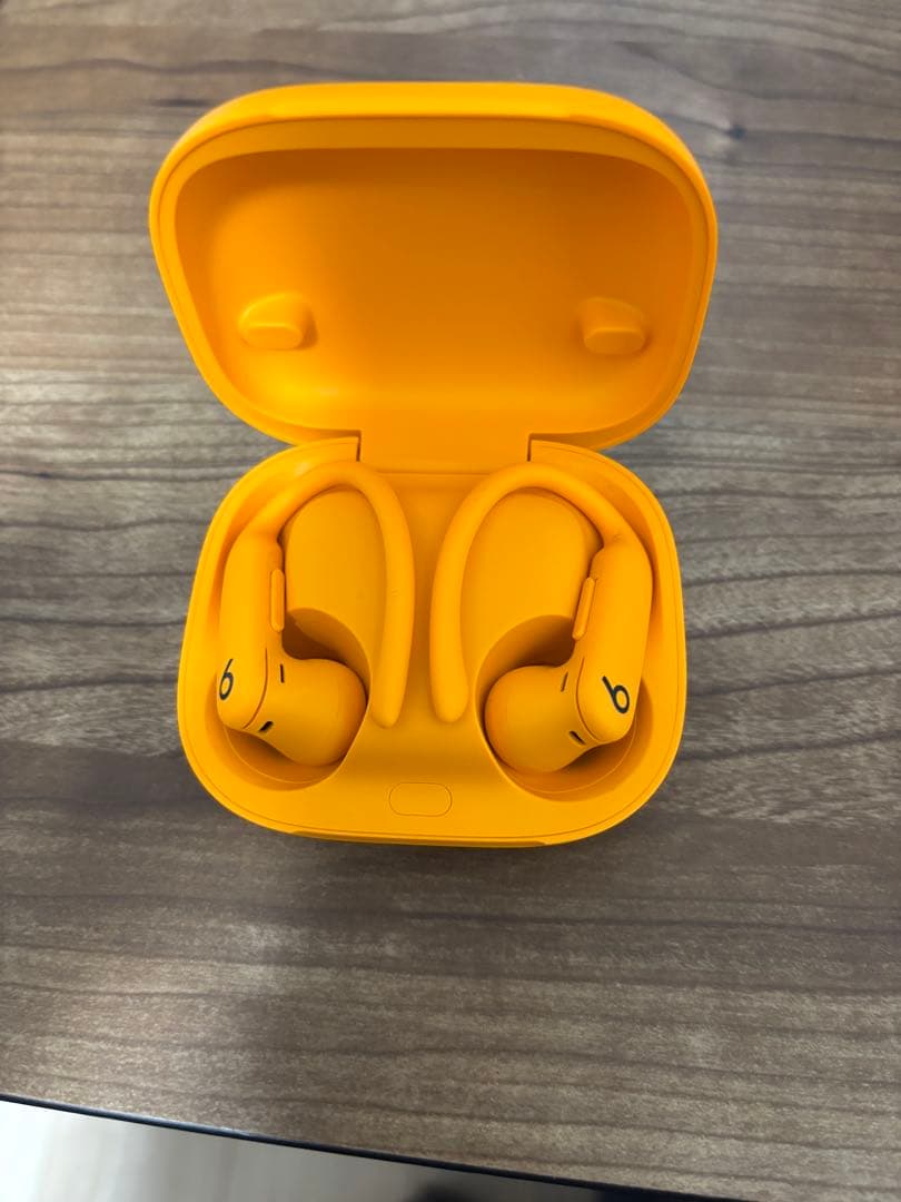 Beats ワイヤレスイヤフォン イエロー