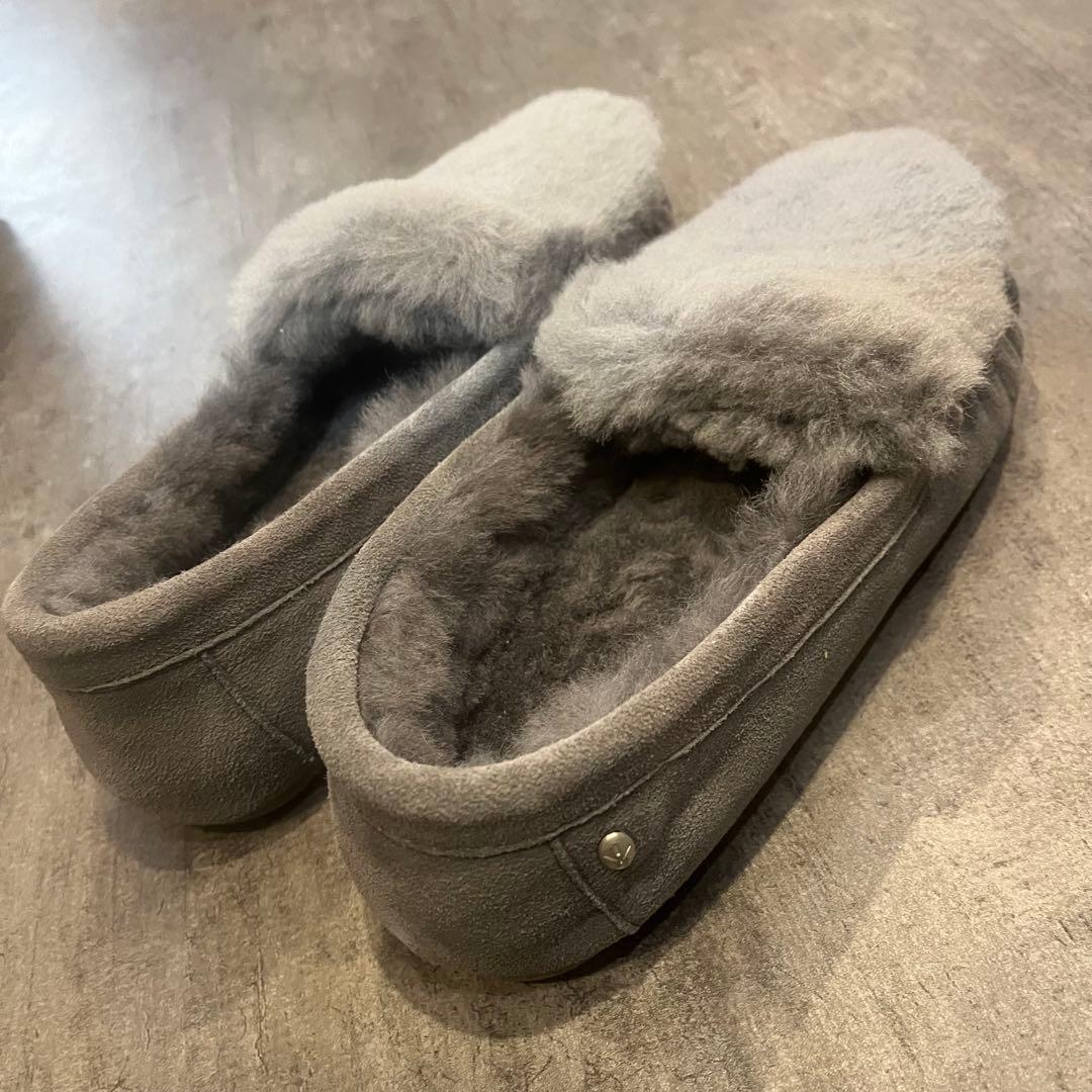 グレー スエード シープスキン モカシン 39 日本サイズ24.5センチ 新品