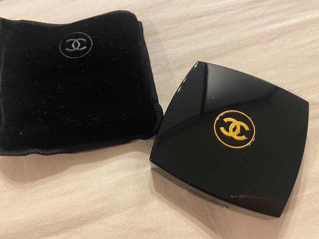 CHANEL レ キャトル オンブル 397 ニュイ アストラル