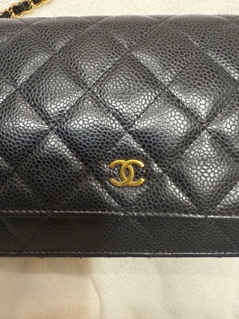 チェーンウォレット　マトラッセ　キャビアンスキン