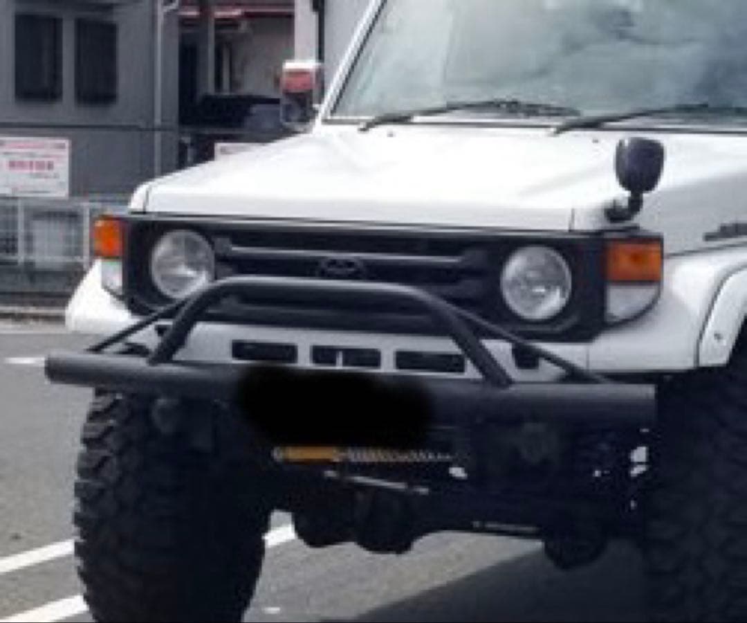 ランクル70.78プラド　ししかりフロントバンパー　塗装なし　ご注意下さい‼️