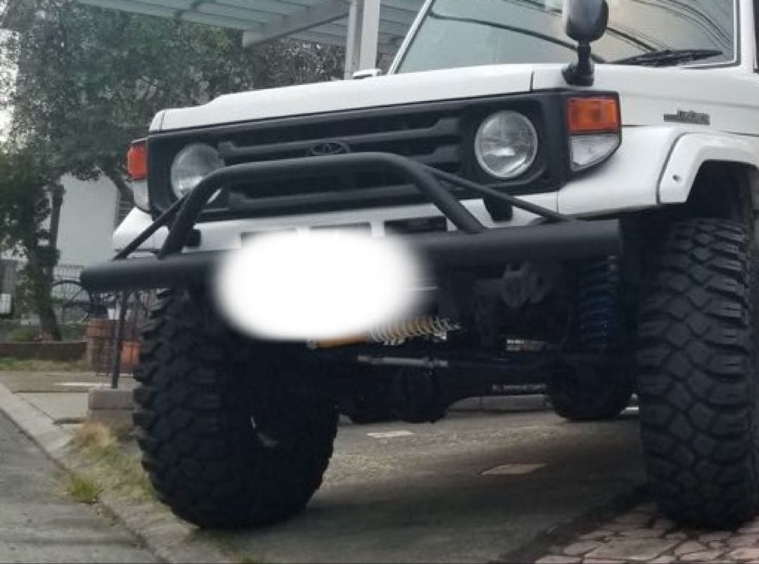 ランクル70.78プラド　ししかりフロントバンパー　塗装なし　ご注意下さい‼️