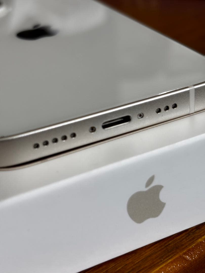 Apple iPhone 14 スターライト色　本体128GB