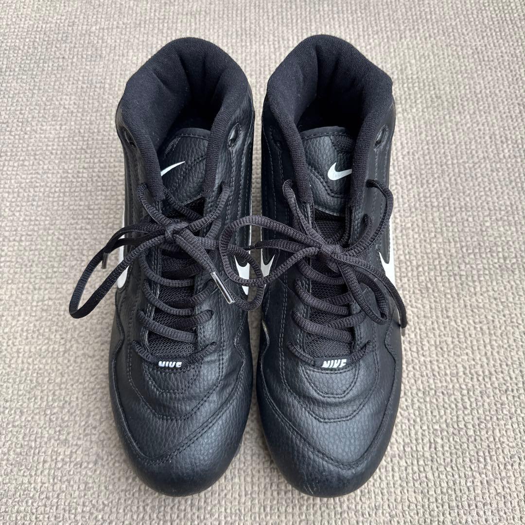 Nike ブラック スパイクシューズ