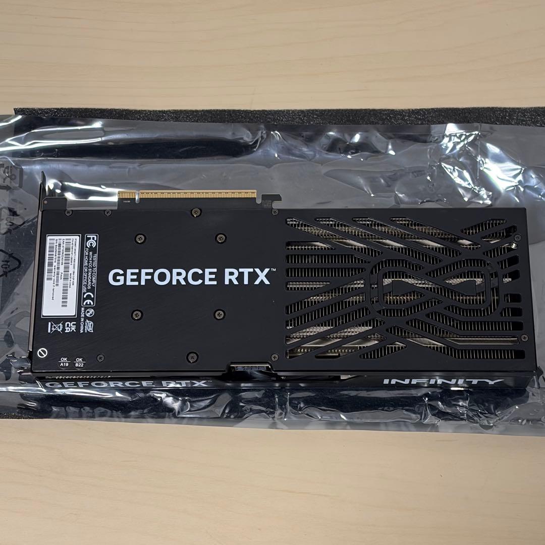 GeForce RTX 5060 Ti 16GB 中古美品