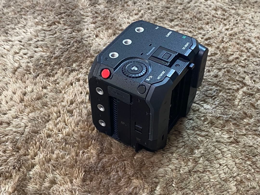 LUMIX BGH1 デジタルカメラ　本体