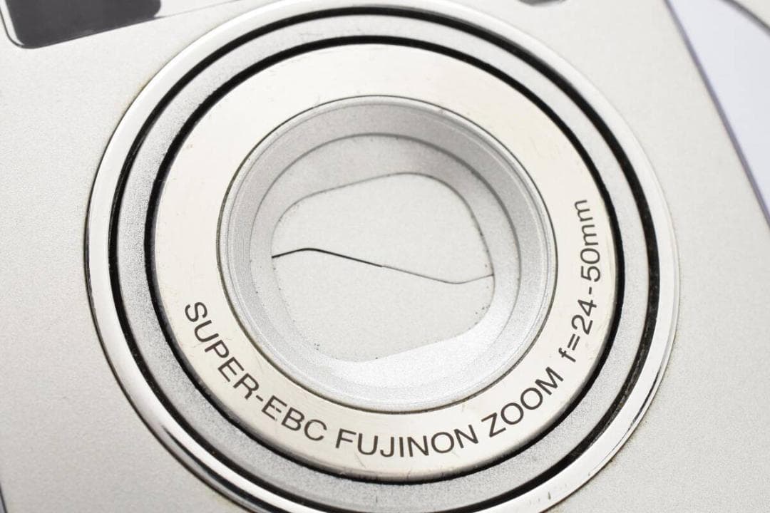 フジフィルム　FUJIFILM Silvi F2.8