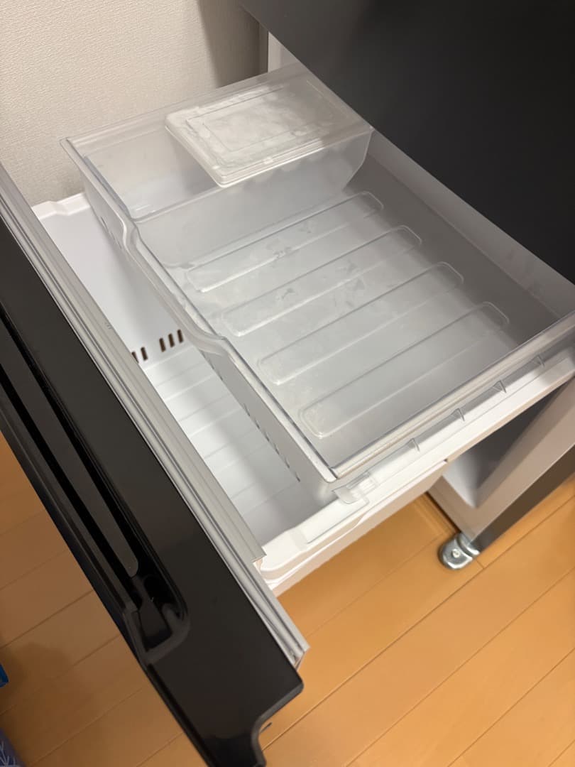 送料込み！使用2ヶ月の美品！冷蔵庫320L