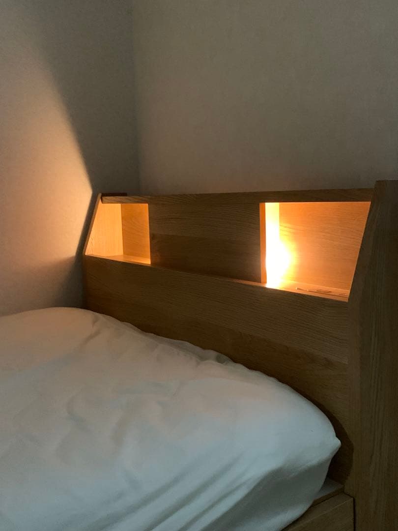 ニトリ　木製シングルベッド コイルマットレス　引き出し　ライト　電源　付き