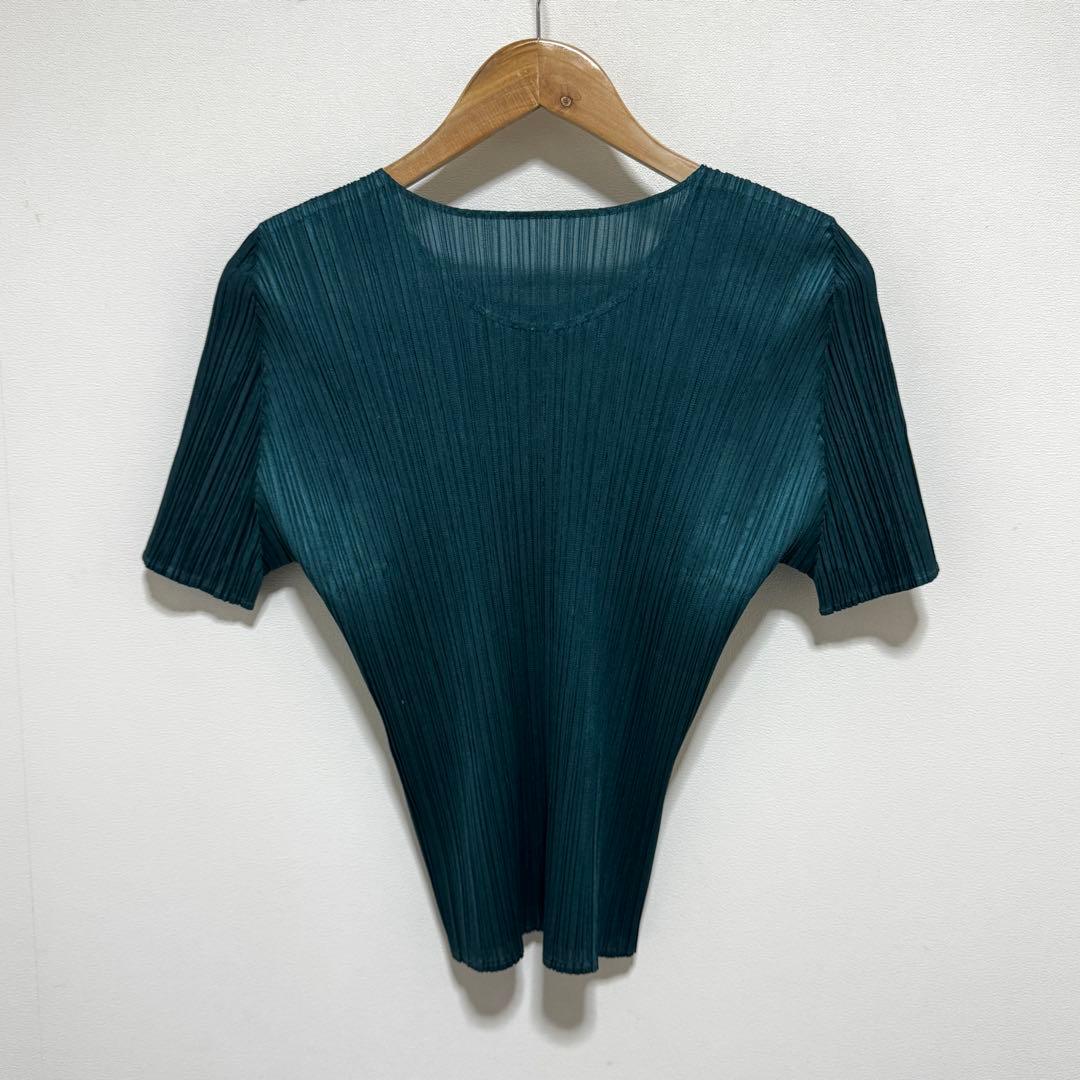 美品プリーツプリーズ イッセイミヤケ カットソー　　 　グリーン