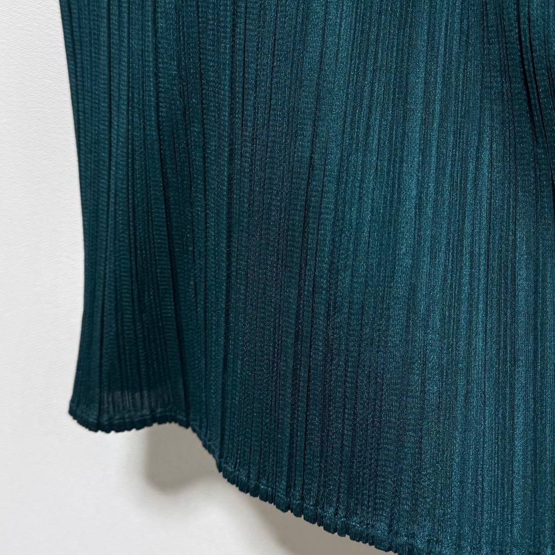 美品プリーツプリーズ イッセイミヤケ カットソー　　 　グリーン