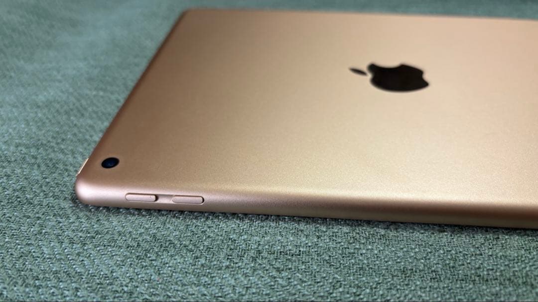 iPad 6世代 32GB 美品 SIMフリー ゴールド 本体