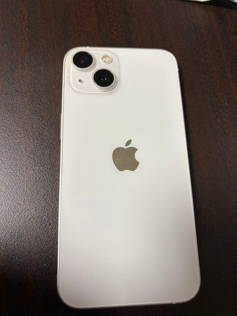 Apple iPhone 13 スターライト